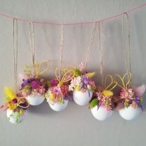 Droogbloemen Paaseieren, 6 stuks met EXTRA bloemen  (komt 1e week van maart weer op voorraad)
